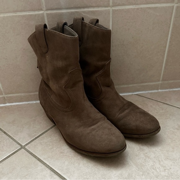 Wild Diva Shoes - Wild Diva Suede Ankle Cowboy Boots - Size 7.5